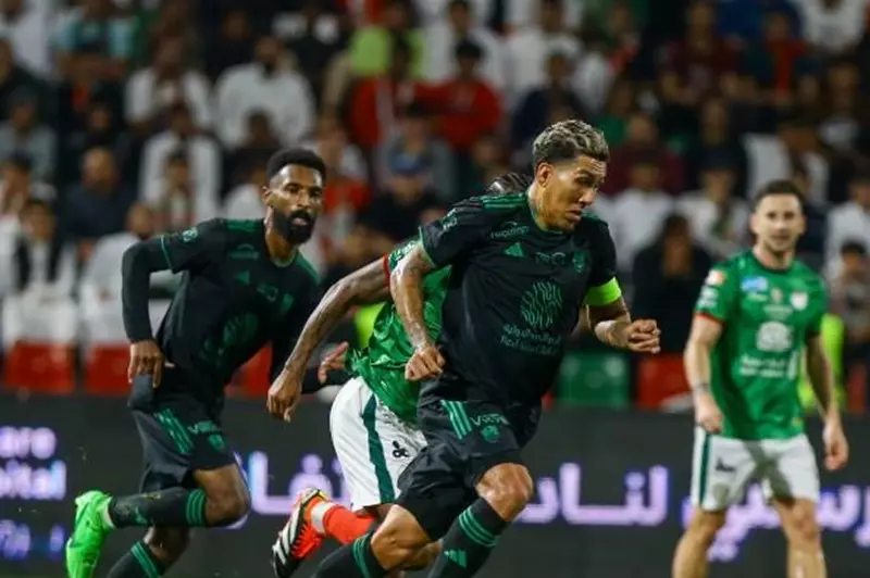 اللحظات الحاسمة: الاتفاق يتفوق على الأهلي في الدوري السعودي