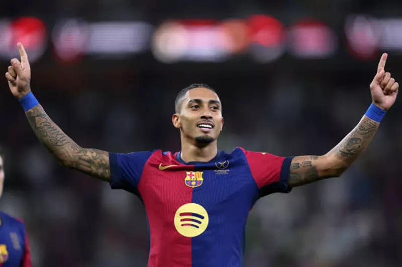 رافينيا: الاعتراف بالتحديات وتحقيق حلم الطفولة باللعب لبرشلونة