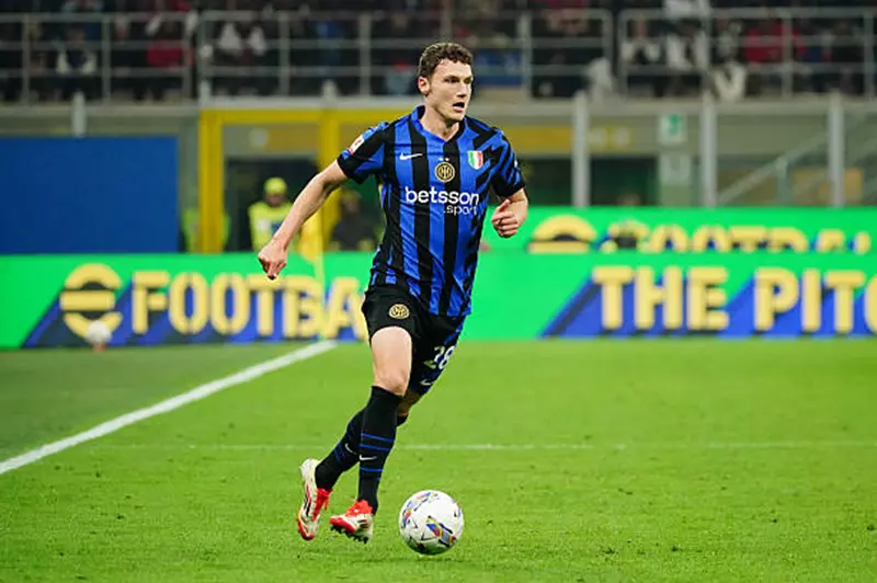 بافارد يكشف عن قراره الانتقال إلى ليل الفرنسي وأثره على مسيرته الرياضية