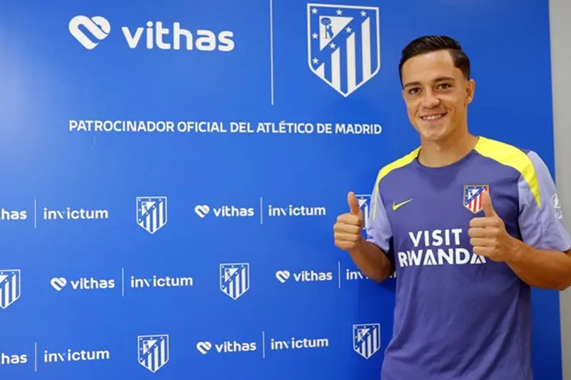 بعد انتقاله إلى أتلتيكو مدريد: راسبادوري يوجه تحية وداع لجماهير نابولي