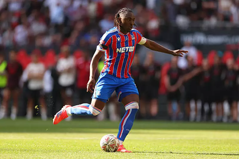 رغبة كريستال بالاس في ضم إيزي إلى توتنهام تؤكد تطلعات النادي