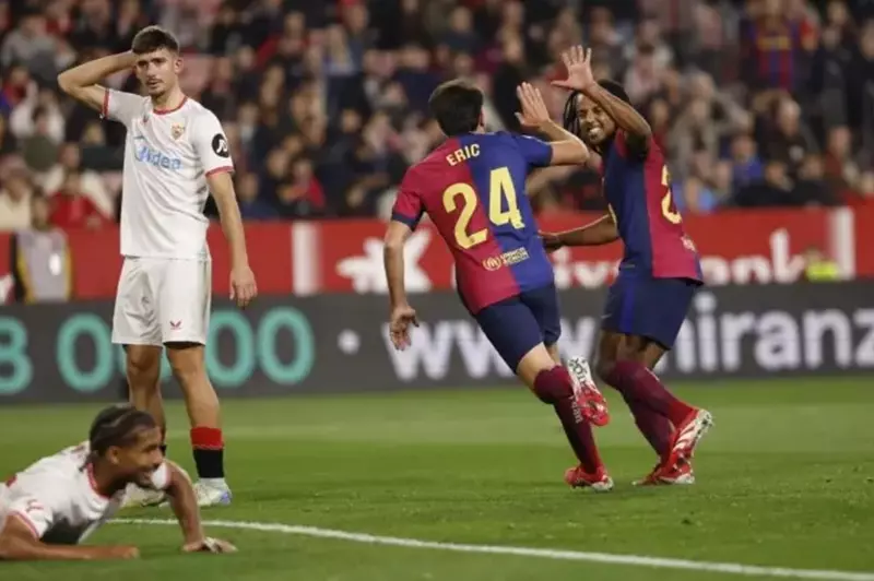 صراع النجوم في برشلونة: إريك جارسيا وتحديات كوندي الجديدة