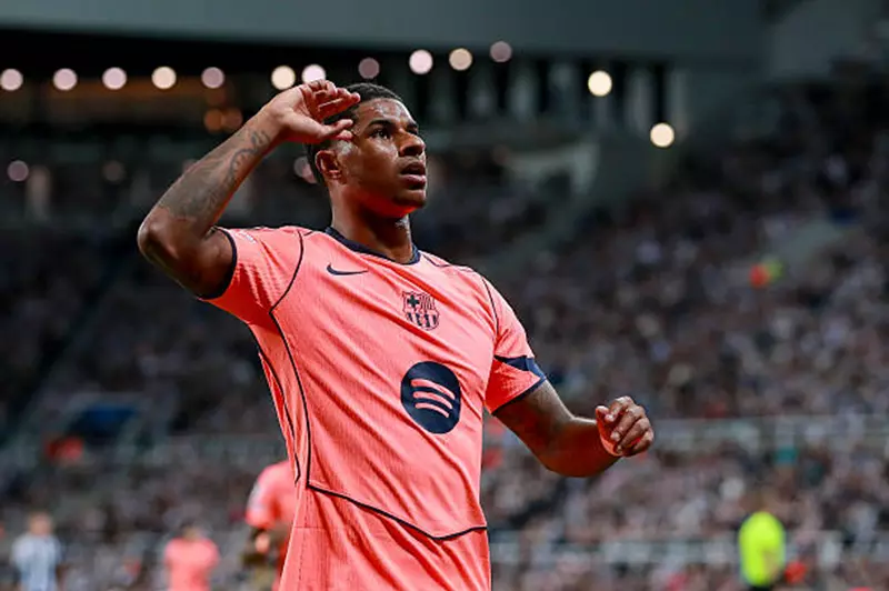 راشفورد يعد بتقديم أداء أفضل مع برشلونة